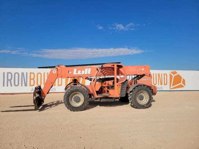 Image of Lull 944E-42 equipment image 1