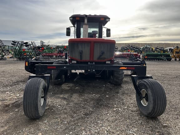 Image of MacDon 9352C equipment image 3