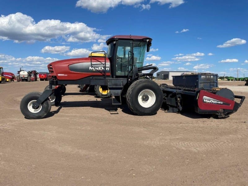 Main image MacDon M150