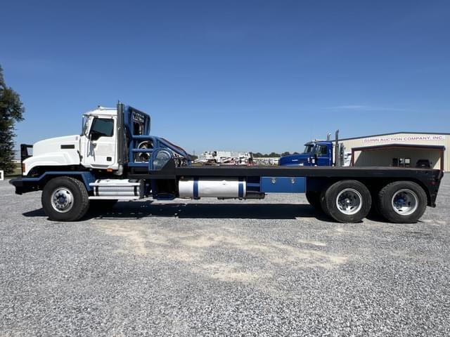 Image of Mack 600 equipment image 1