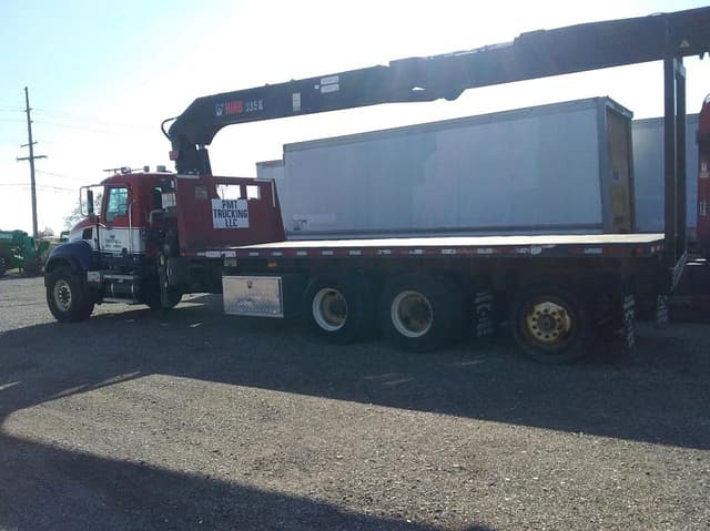 Image of Mack Granite equipment image 1