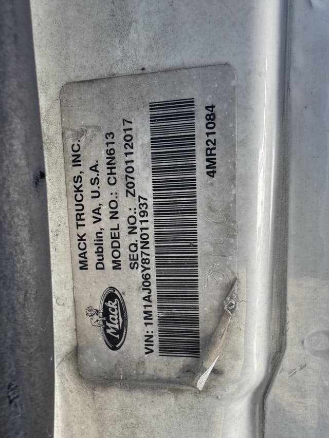 Image of Mack CH600 equipment image 1