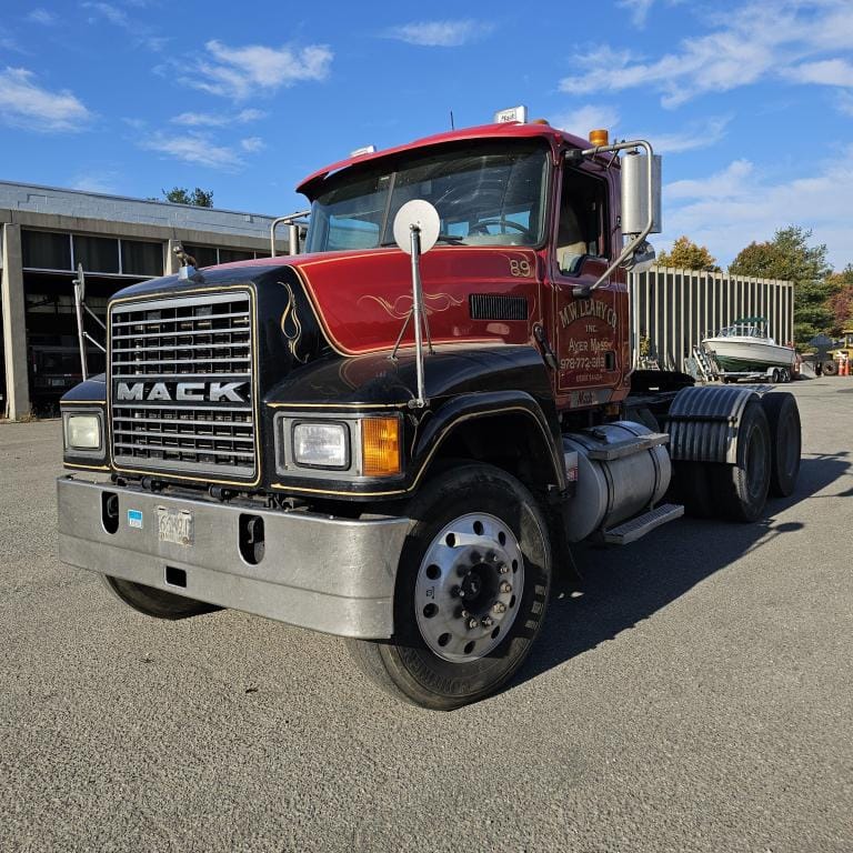 Main image Mack CH613