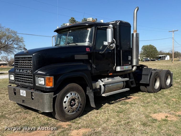 2007 Mack CHN613 Equipment Image0