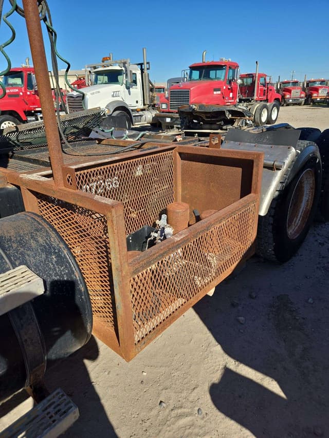 Image of Mack CHN613 equipment image 4