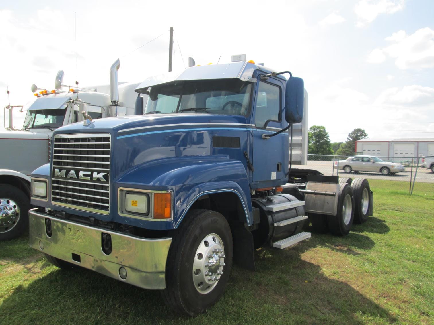 2007 Mack CHN613 Equipment Image0
