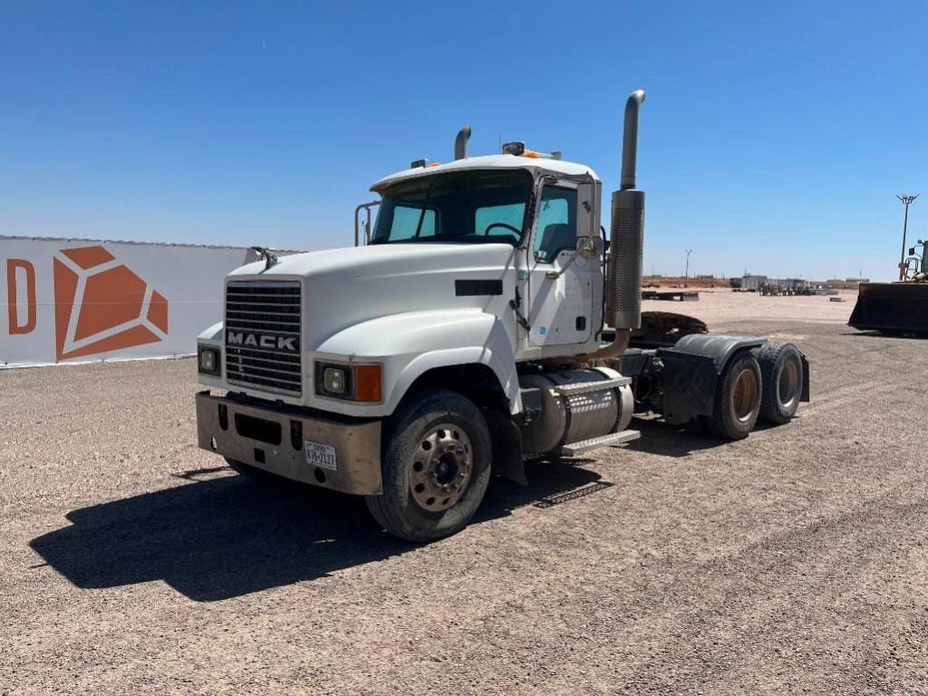2007 Mack CHN613 Equipment Image0