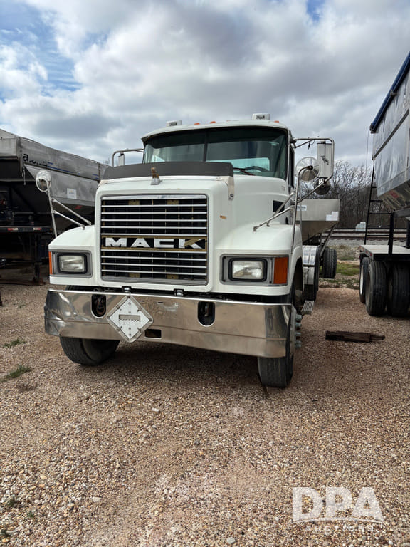 2007 Mack CHN613 Equipment Image0