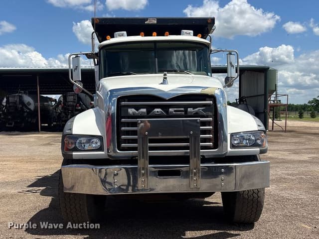Image of Mack CTP713 equipment image 1