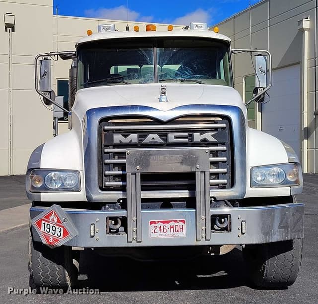 Image of Mack CTP713 equipment image 3