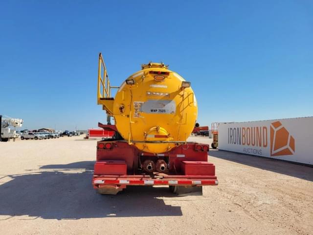 Image of Mack CTP713 equipment image 3