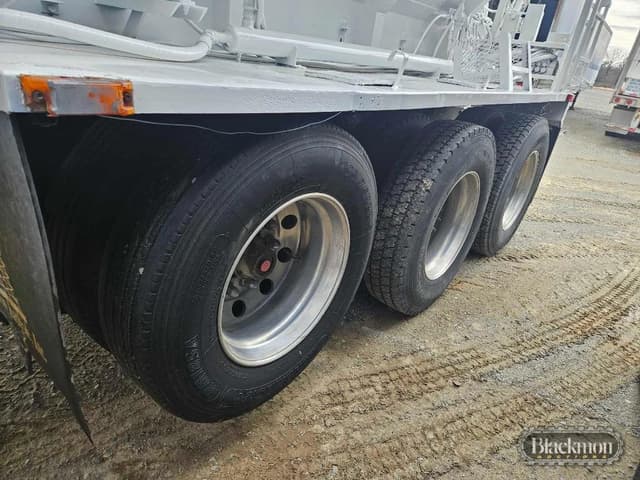 Image of Mack CTP713 equipment image 2