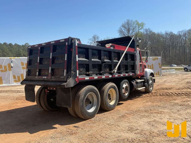 Image of Mack CV713 equipment image 4