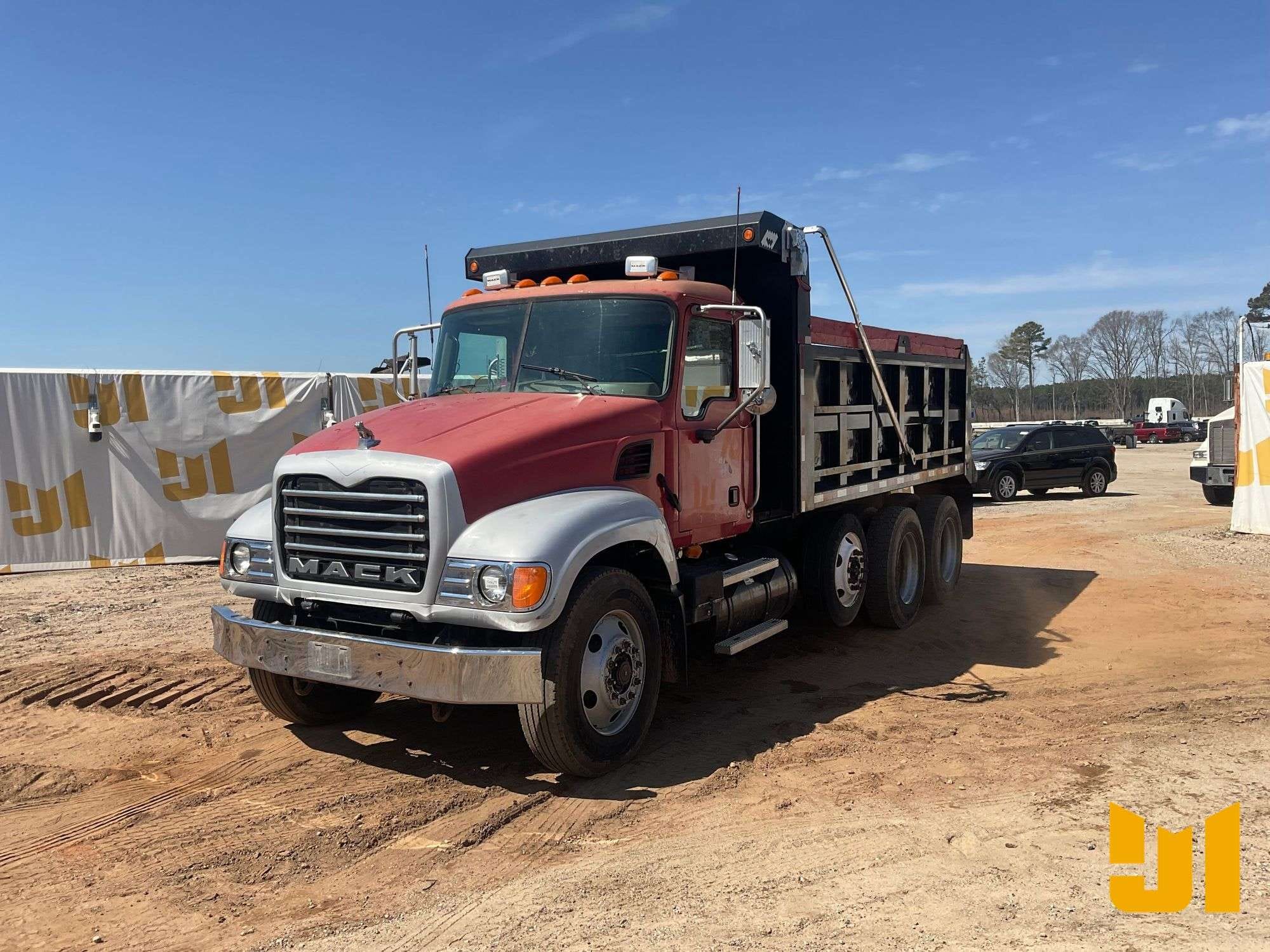 2007 Mack CV713 Equipment Image0