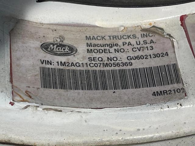 Image of Mack CV713 equipment image 2
