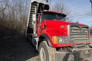 2007 Mack CV713 Image
