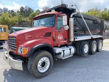 Main image Mack CV713