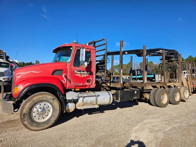 Image of Mack CV713 equipment image 3