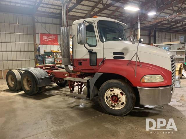Image of Mack CXN613 equipment image 2