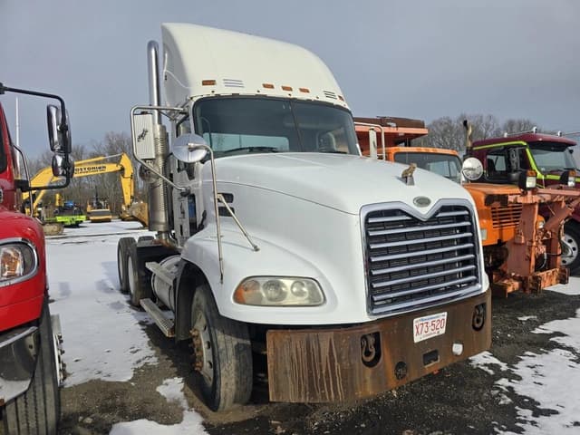 Image of Mack CXN613 equipment image 1