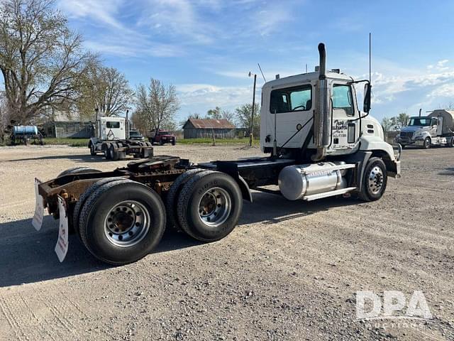 Image of Mack CXN613 equipment image 4