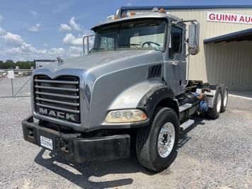 Main image Mack CT713