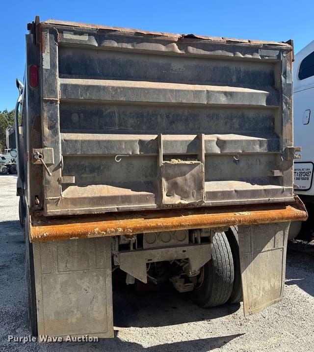 Image of Mack CV713 equipment image 4