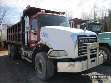 Main image Mack Granite