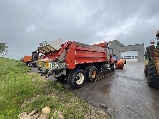 Image of Mack Granite equipment image 4