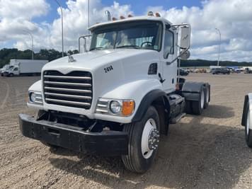Main image Mack Granite