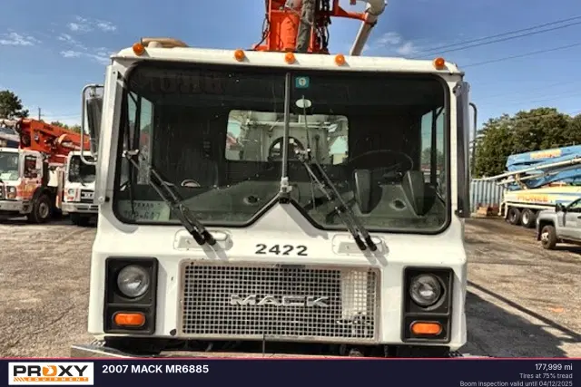 Image of Mack MR688S equipment image 2