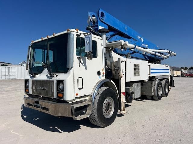 2007 Mack MR688S Equipment Image0