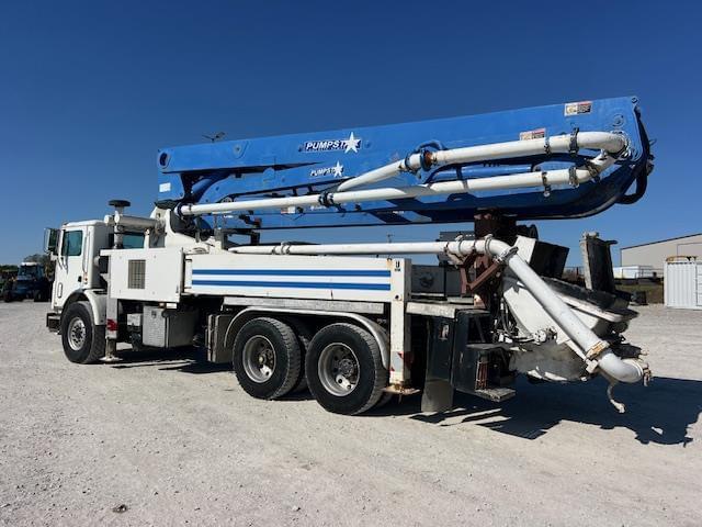 Image of Mack MR688S equipment image 4
