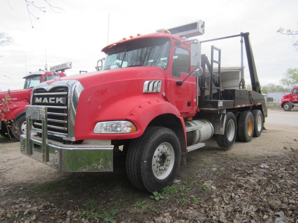 Main image Mack CT713