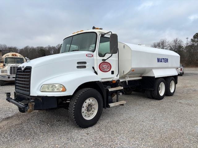 2007 Mack Pinnacle CXP613 Equipment Image0