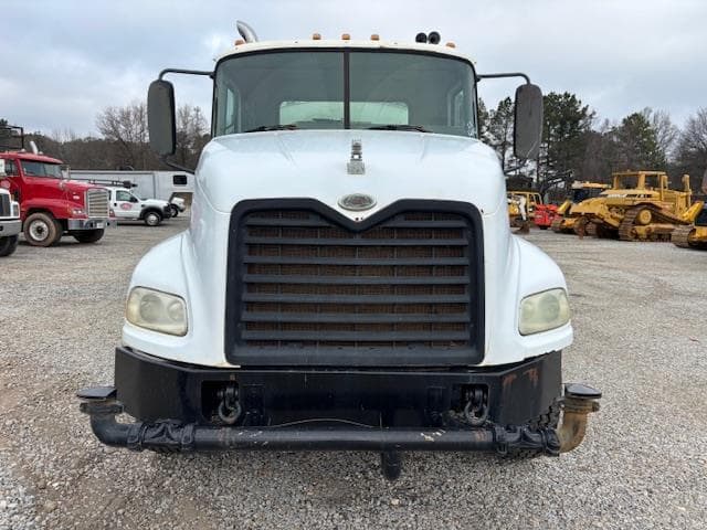 Image of Mack Pinnacle CXP613 equipment image 1