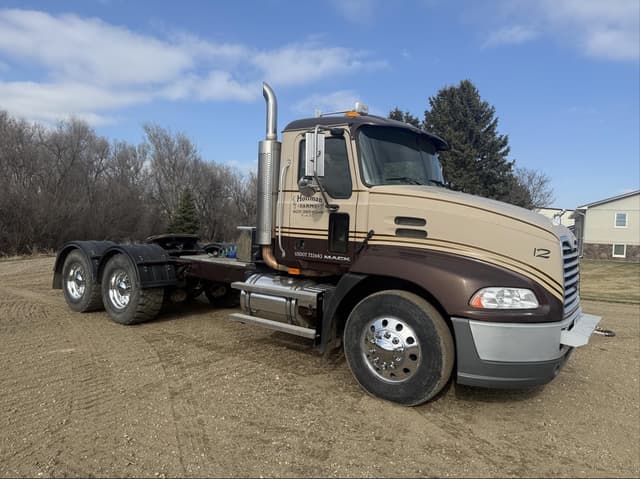 Image of Mack CXP613 equipment image 4