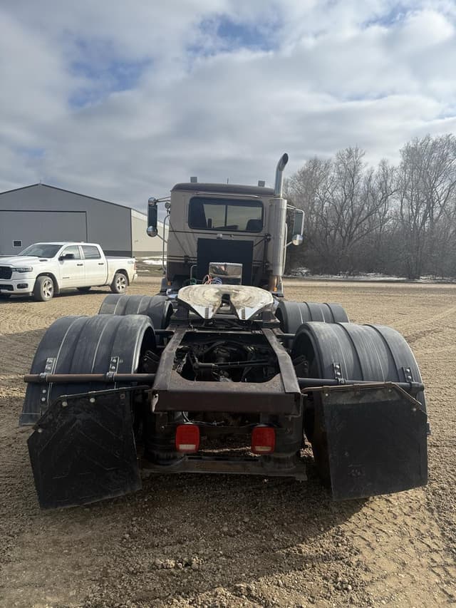 Image of Mack CXP613 equipment image 1