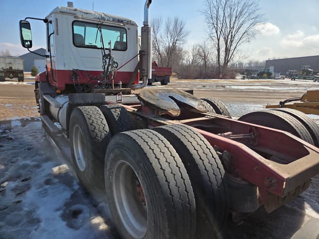 Image of Mack Vision equipment image 2