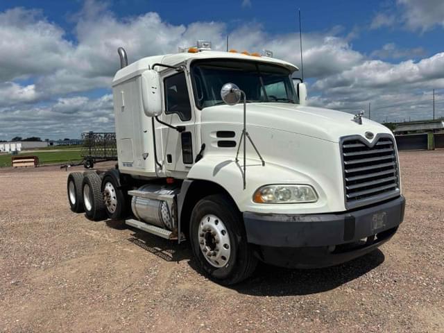 Image of Mack CXN613 equipment image 1