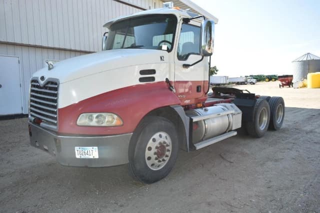 Image of Mack Vision CXN613 equipment image 1