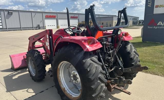 Image of Mahindra 7520 equipment image 2