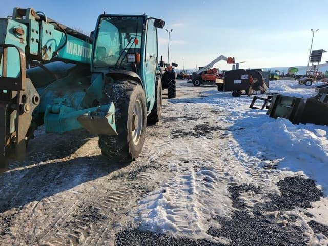 Image of Manitou 1030 equipment image 2