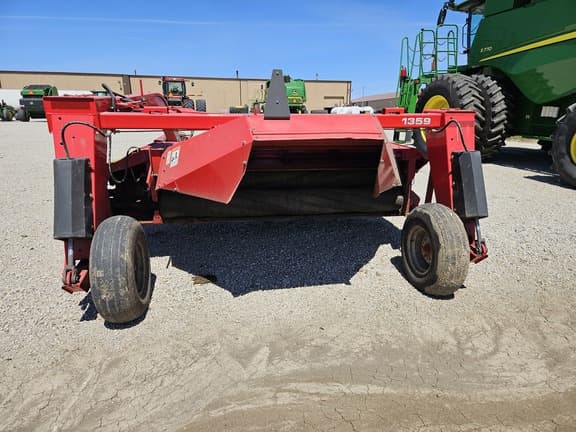 Image of Massey Ferguson 1359 equipment image 3