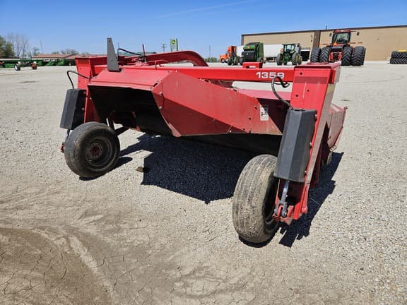 Image of Massey Ferguson 1359 equipment image 4