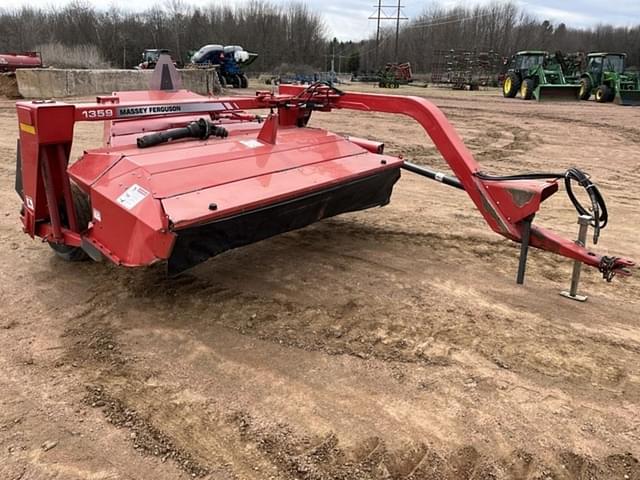 Image of Massey Ferguson 1359 equipment image 2