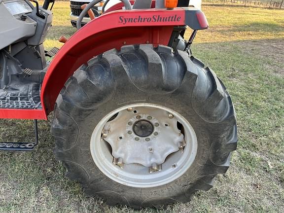 Image of Massey Ferguson 1533 equipment image 4