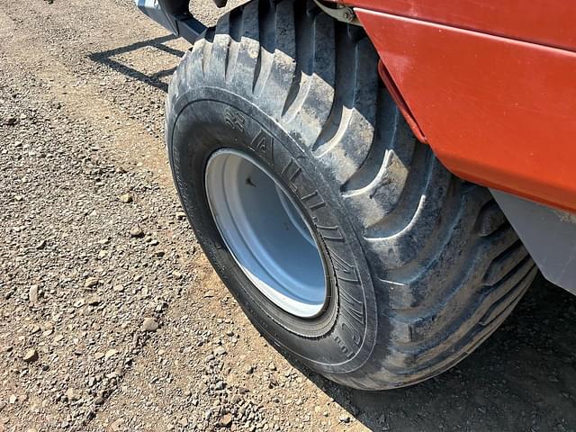 Image of Massey Ferguson 2170 equipment image 3