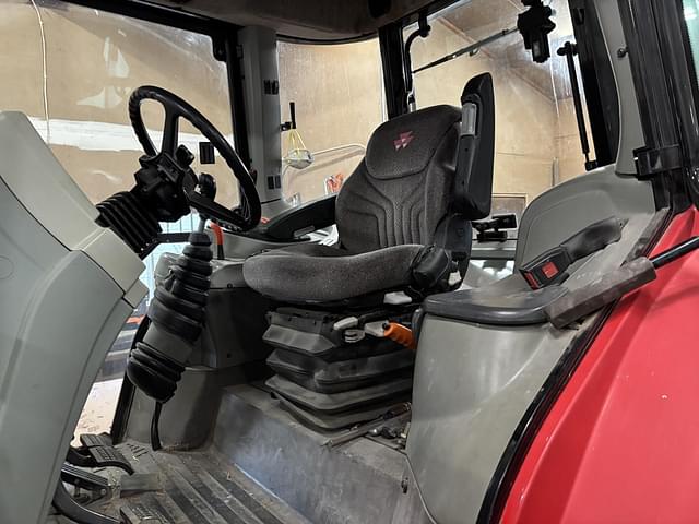 Image of Massey Ferguson 5470 equipment image 3