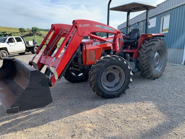 Image of Massey Ferguson 573 equipment image 3